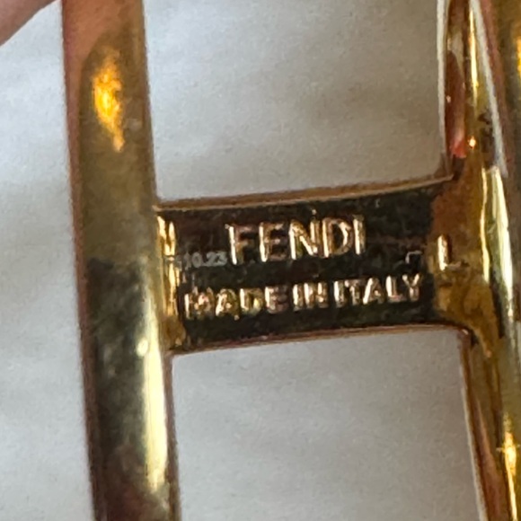 Fendi Gold Women's Ring. Size 7 - Picture 3 of 4